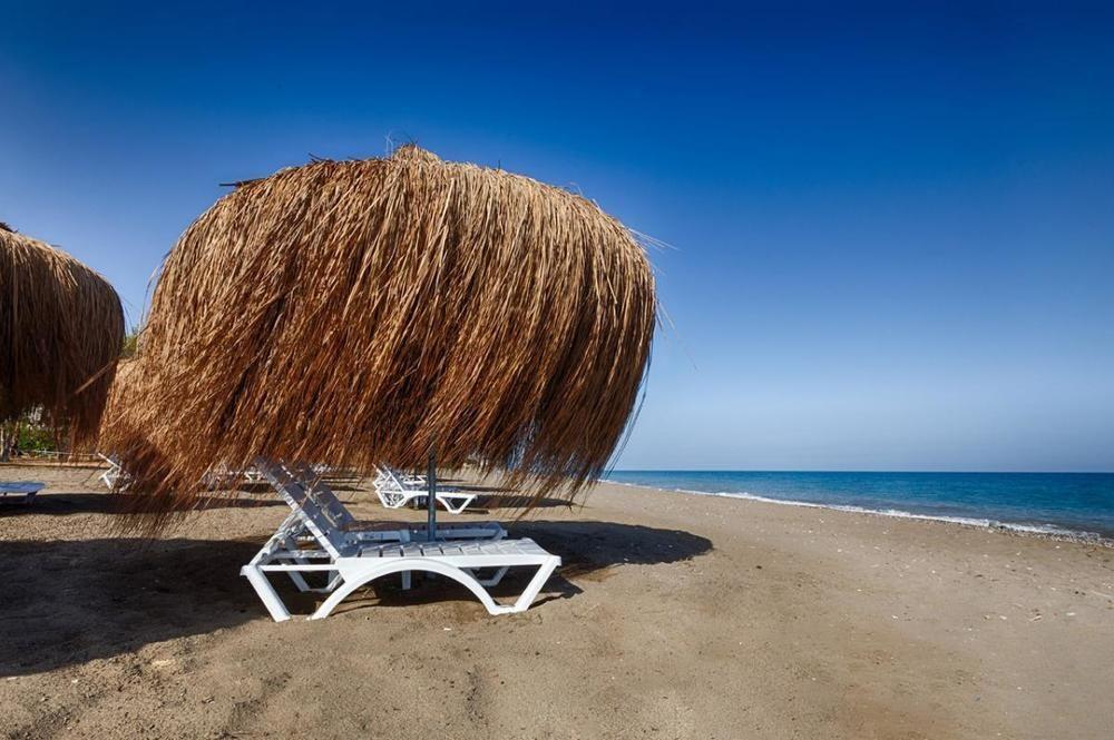 Wonasis Resort & Aqua Hotel Kargipinari Exterior photo